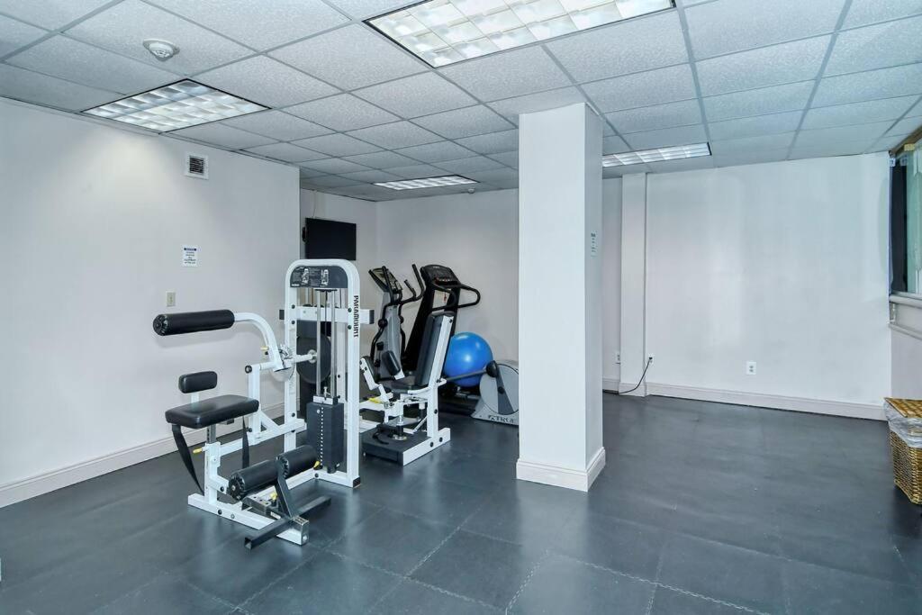 Waterfront, Pool, Tiki Bar & Grill, Gym, Location! Lejlighed Sarasota Eksteriør billede